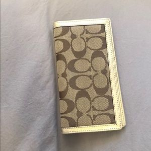 💛coach checkbook holder💛💵